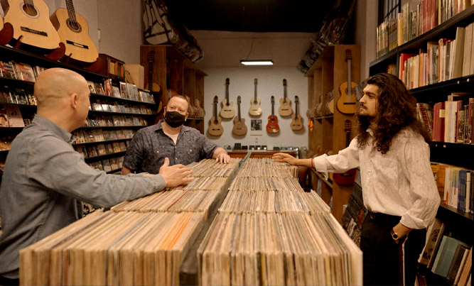 Israel Fernández en la tienda El Flamenco Vive